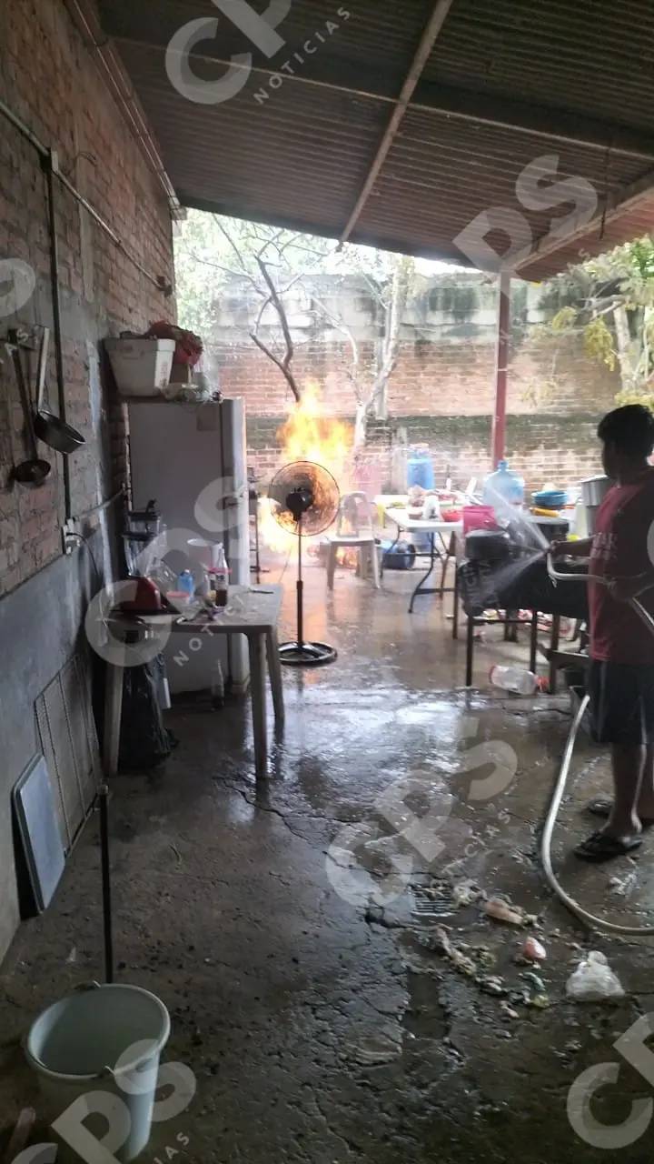 Tanque de gas en mal estado provoca incendio y alarma entre vecinos en Las Juntas