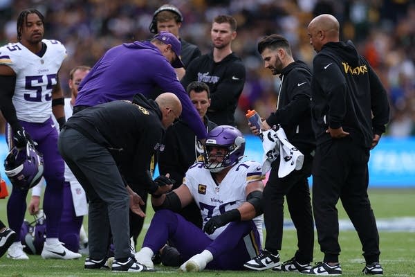 Offensive line injuries have the Vikings struggling