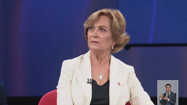 Aborto: Evelyn Matthei afirma que "no retrocedería nada en lo que hay"