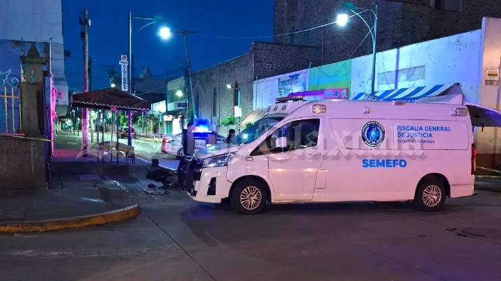 Joven motociclista pierde la vida en accidente vial en calles céntricas de Chiautempan