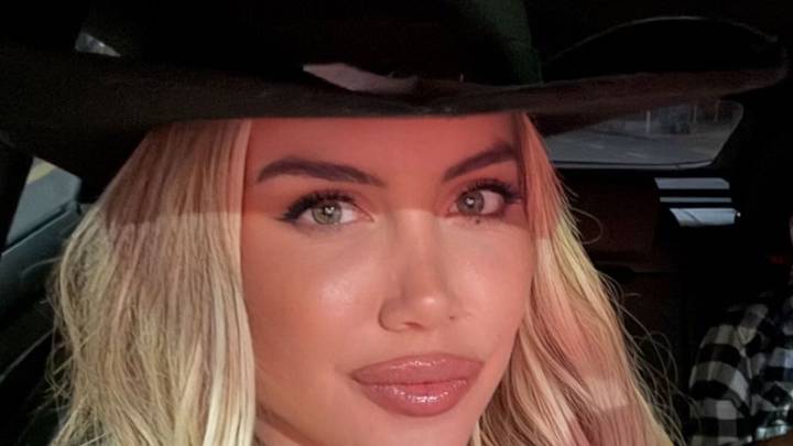 Polémica con Wanda Nara: llegó en su nuevo Lamborghini a una charla de ludopatía y la aniquilaron