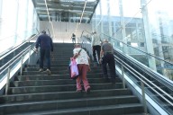 Prevén regular reparación de escaleras eléctrica en tren ligero con nuevo proveedor