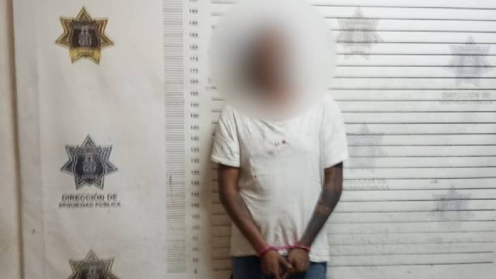 Orlando, quien se encontraba intoxicado, se mete a casa, causa daños y golpea a mujeres policías en Saltillo
