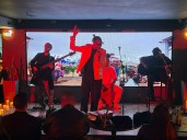 Deya cierra una etapa musical con un Live Sessions de sus tres canciones icónicas