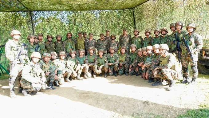 GOC White Knight Corps reviews security situation along LoC
