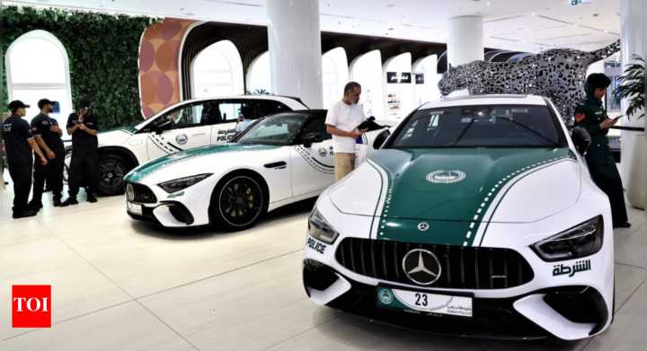 Dubai Police adds three new luxury Mercedes-Benz patrol cars to their supercar fleet