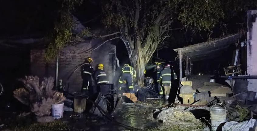 Controlaron un incendio en una carpintería de La Rinconada