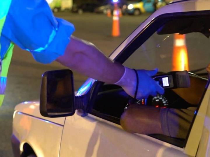Hacía maniobras peligrosas en el Acceso Sur: estaba alcoholizado