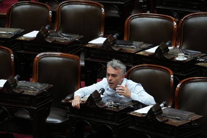 "Abuso de autoridad". Un diputado denunció a Milei por demorar la promulgación de la ley de emergencia en discapacidad