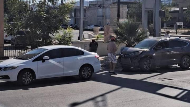 Encontronazo en la López Mateos y Triunfo