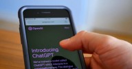 OpenAI implementará controles parentales en ChatGPT el próximo mes