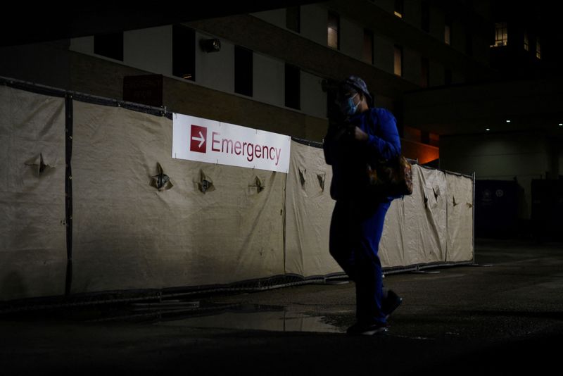 Over half of US healthcare workers plan to switch jobs by next year, survey finds