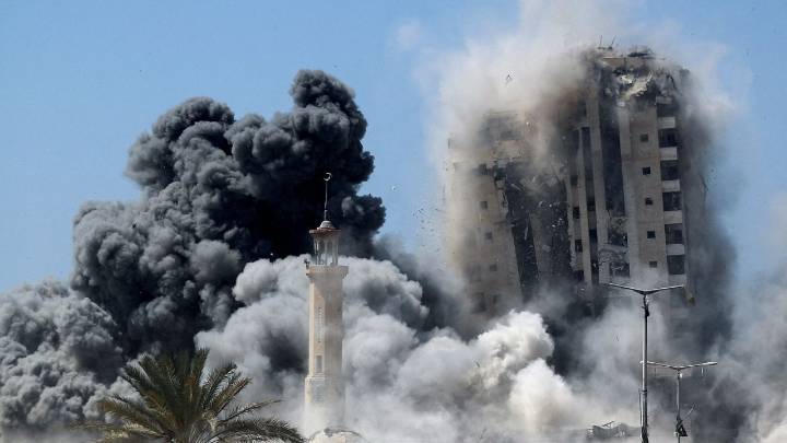 Israel destruye un edificio de gran altura en ciudad de Gaza