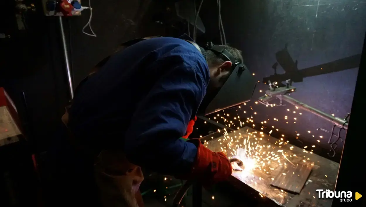 Un peón del metal en Guipúzcoa gana más que un ingeniero en Salamanca