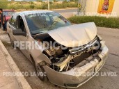 Joven conductor provoca choque por distracción en Monclova