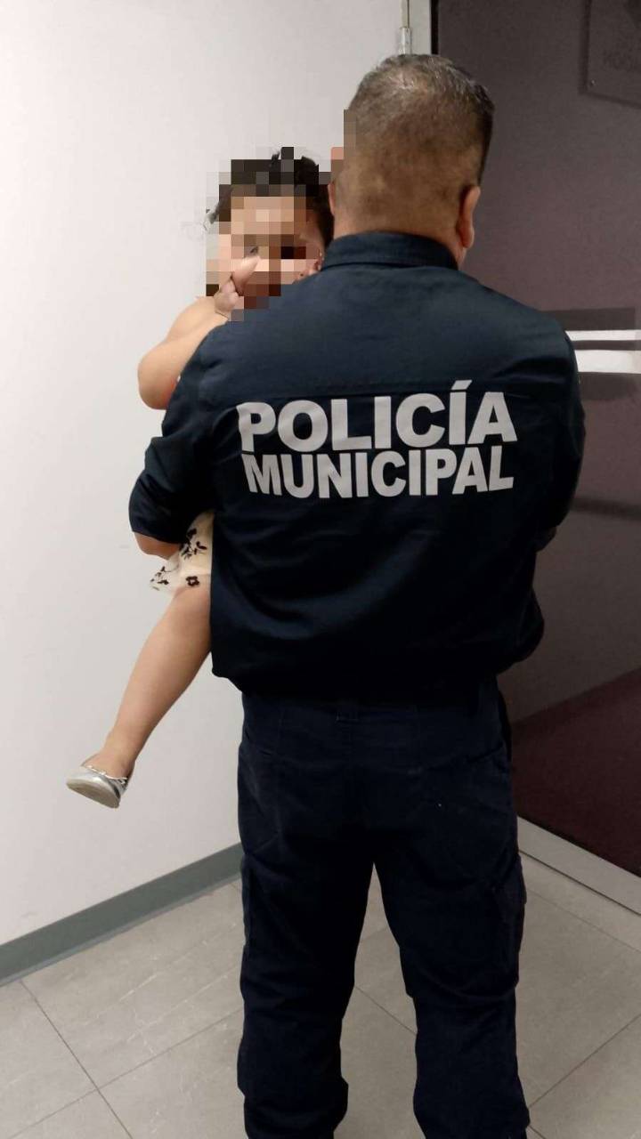 Solicitan apoyo para encontrar a la familia de niña extraviada