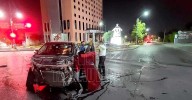 Intenta ganarle al rojo y causa encontronazo en Nuevo Laredo