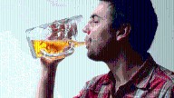 Cualquier cantidad de alcohol aumenta el riesgo de demencia, según un estudio