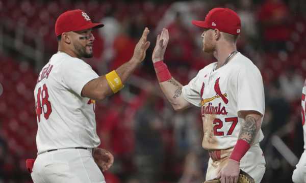 Mikolas shines, Cardinals hold off Athletics 2