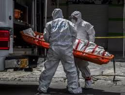 SICARIOS MATAN A UNA PERSONA TRASLADADA EN AMBULANCIA