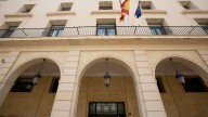 Absuelto de abusar sexualmente de una niña de 13 años hija de su pareja en Dénia