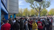 Colas de aficionados del Deportivo para conseguir entrada en Mendizorroza