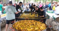 Villoria se une con una paella popular en sus fiestas patronales por la Virgen de la Vega