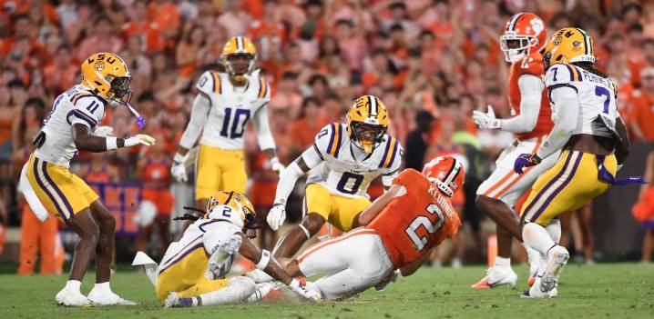 Deadspin | After 'bad day' vs. LSU, Cade Klubnik and No. 8 Clemson await Troy