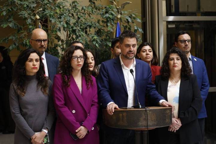 Diputados anuncian acusación constitucional contra ministro Antonio Ulloa