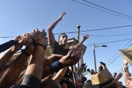 20.000 personas acompañan al Cascamorras en Baza