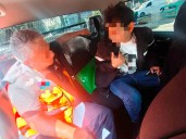 Policías salvan a joven que intentaba suicidarse desde un puente en Periférico Sur