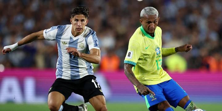 “Todos eran Messi”: la sorprendente confesión de un jugador brasileño sobre la histórica derrota frente a Argentina