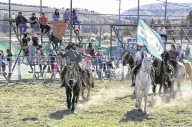 Avanzan las obras de las nuevas tribunas en el Centro Tradicionalista Huiliches