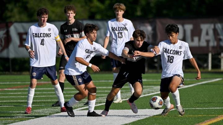 Broadneck hosts Severna Park boy’s soccer