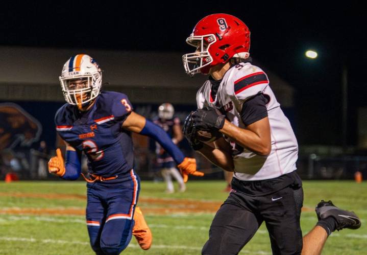 Football: AJ Divito sparks Yorkville past Oswego