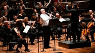 Ovación a la orquesta Oviedo Filarmonía en el Festival de Música Española de León