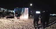 Volcó un colectivo con 30 pasajeros en plena ruta: hay varios heridos