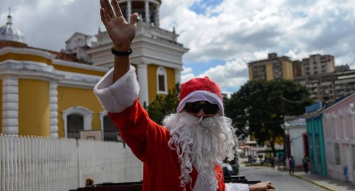 Maduro vuelve a decretar el inicio de la Navidad en Venezuela desde el 1 octubre