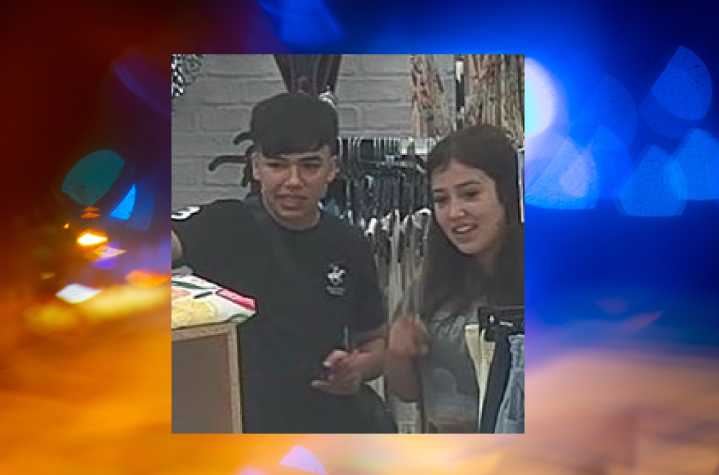 Jacksonville: Policía busca a sospechosos de robo en un Belk