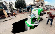 Así es el socavón de Itzapalapa en el que cayó un camión repartidor