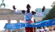 Eliud Kipchoge, de la pobreza a convertirse en el mejor maratonista de la historia