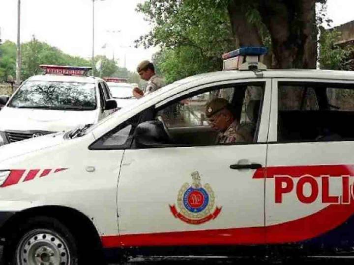 Sub-Inspector caught red-handed while accepting bribe in Delhi