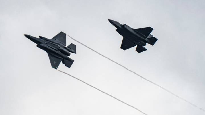 EE.UU. despliega 10 aviones de combate en una base de Puerto Rico para luchar contra cárteles