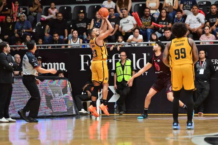 Diablos barre a Panteras de Aguascalientes
