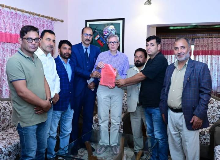 CM Omar Abdullah meets public delegations at Raabita Office, assures resolution of genuine issues