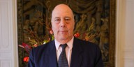 Embajador de Colombia en Estados Unidos respondió a la decisión de descertificación: “Nosotros compramos las armas donde queramos”