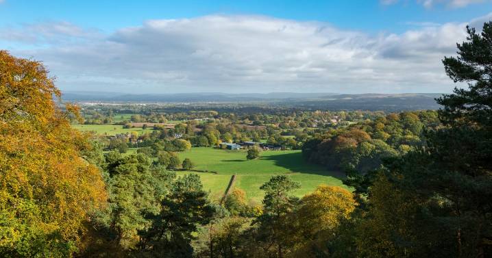The ‘top rated’ walking trail near Greater Manchester with ‘sweeping views’ perfect for autumn