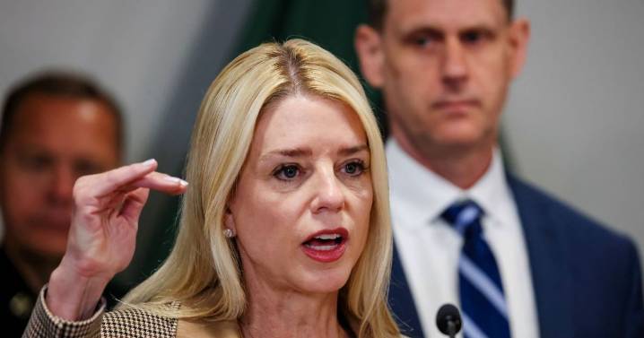 Desarticulan red de fraude migratorio de cubañoles hacia EEUU