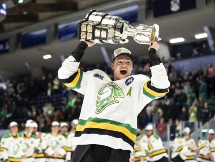 Hometown Hero: From backyard rink to Leafs prospect, Cowan’s roots run deep