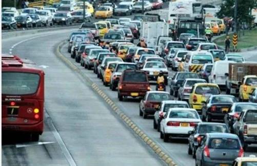 Manifestaciones en Bogotá dejan congestión vial pese a acuerdos con la Alcaldía